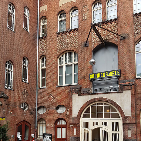 Frontansicht der Sophiensaele in Berlin.